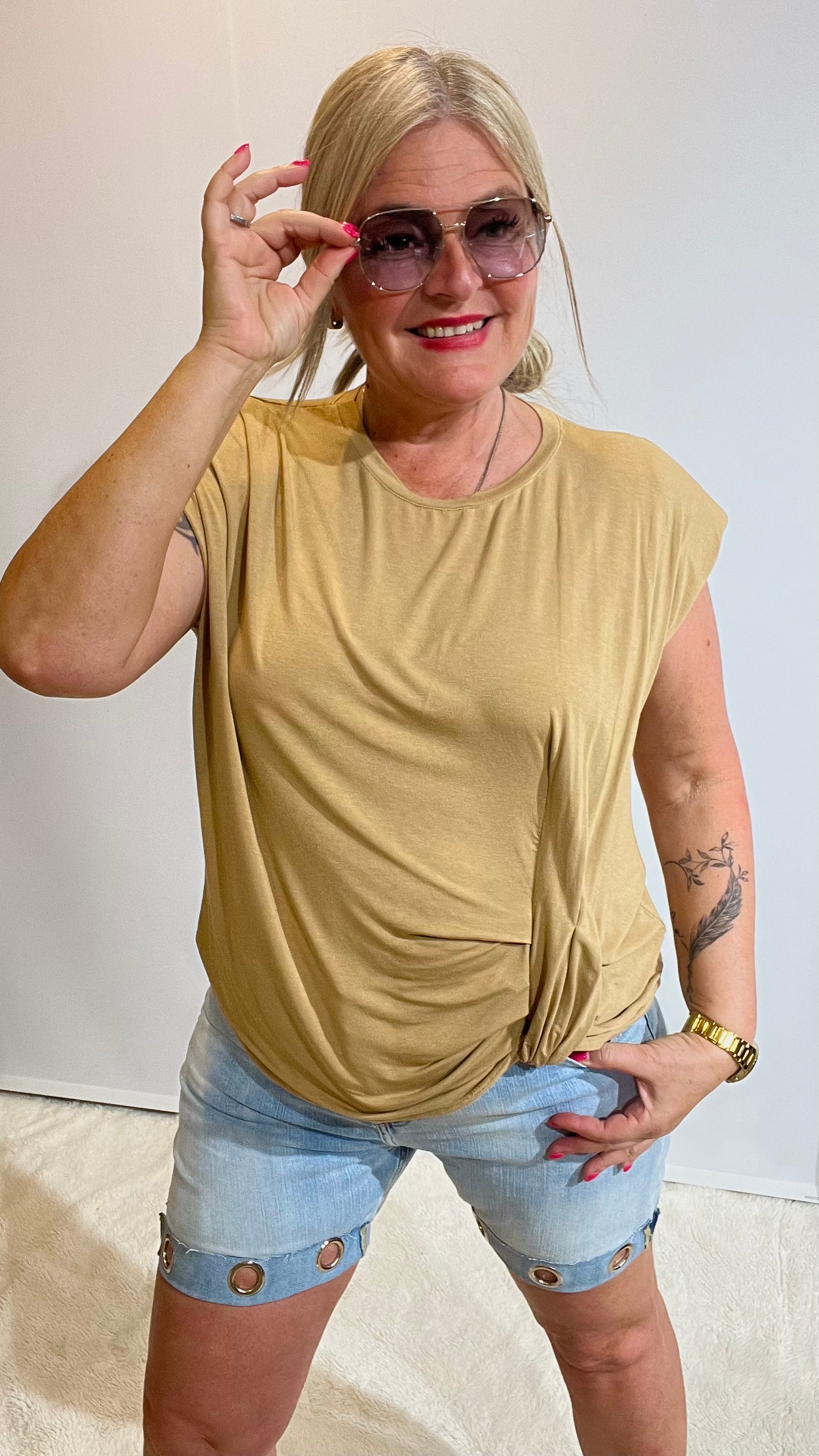 Shirt mit " Raffdetail " Camel