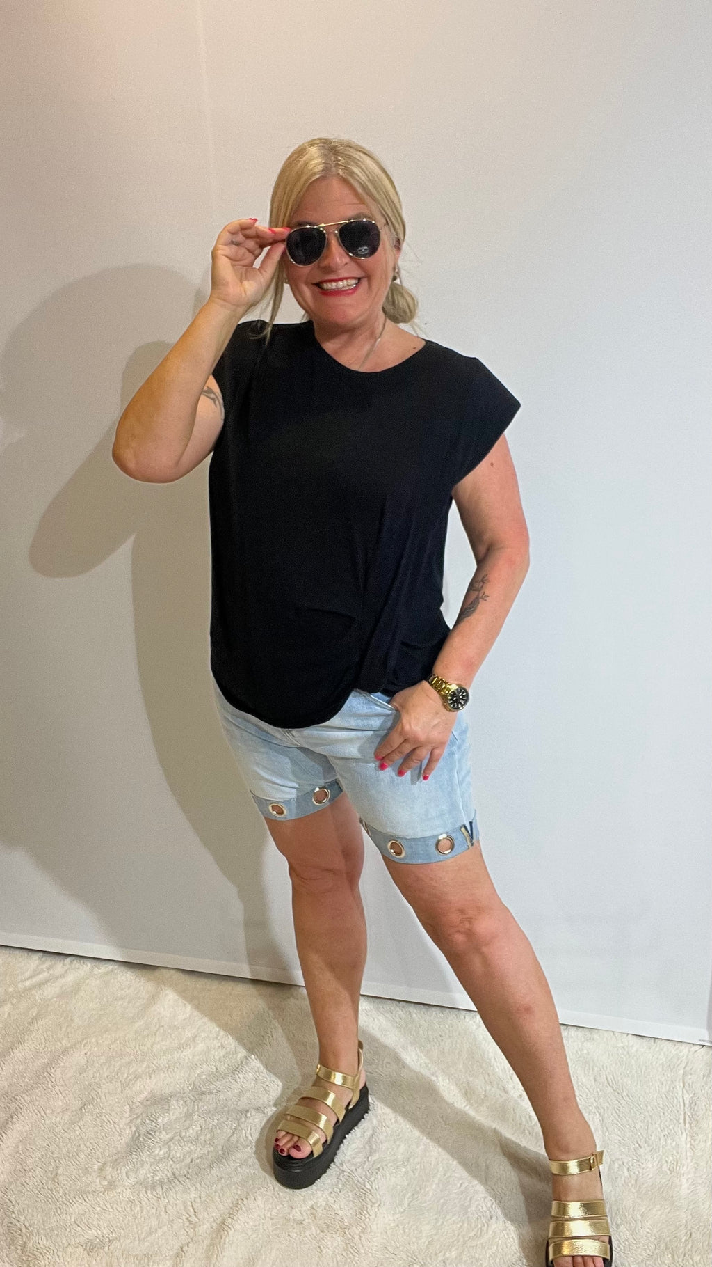 Shirt mit " Raffdetail " Schwarz