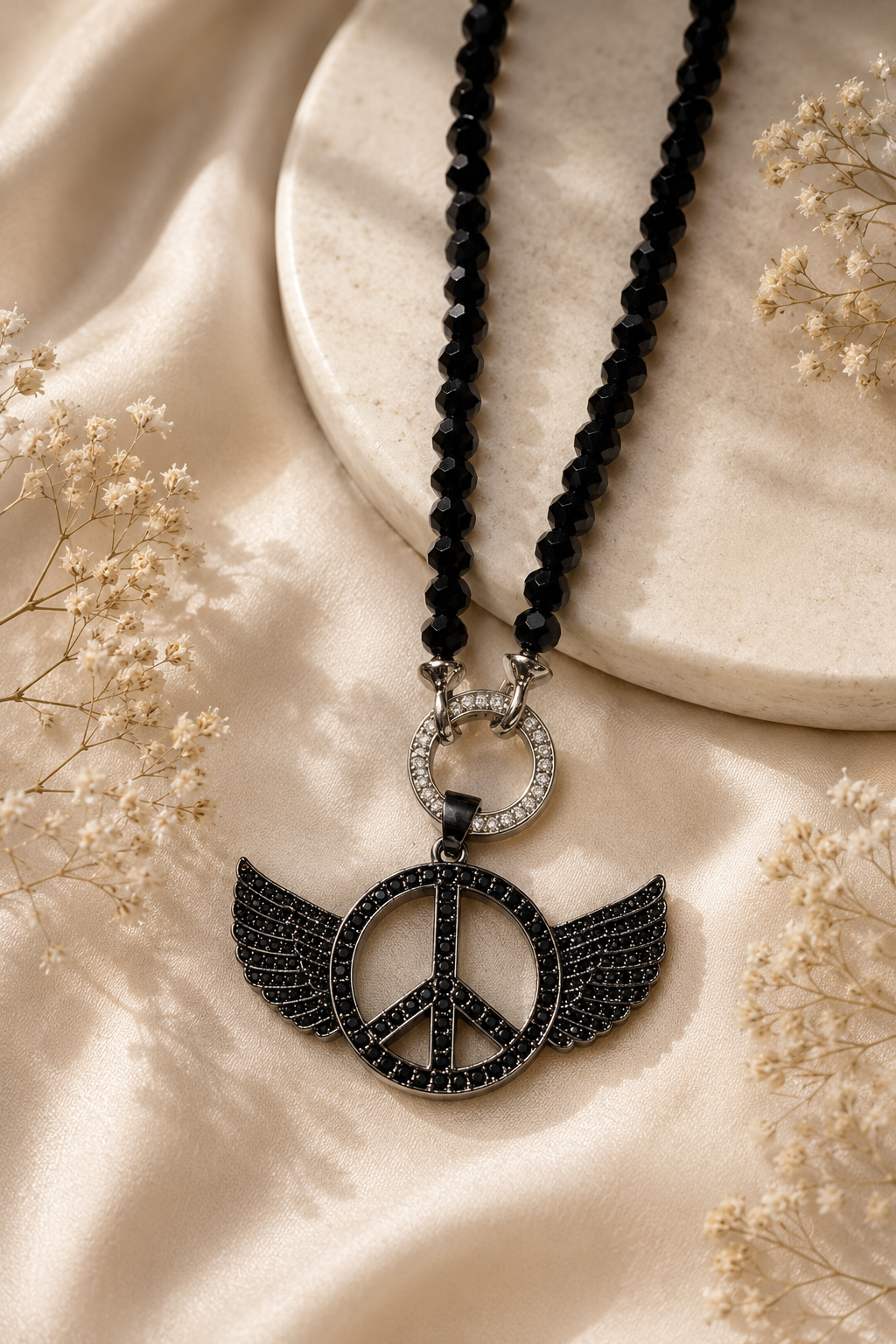 Perlenkette mit Peace Anhänger